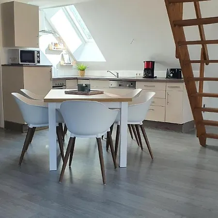 شقة In Sillens Mit Eigener Terrasse